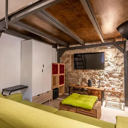 Amazing In With Kitchenette *